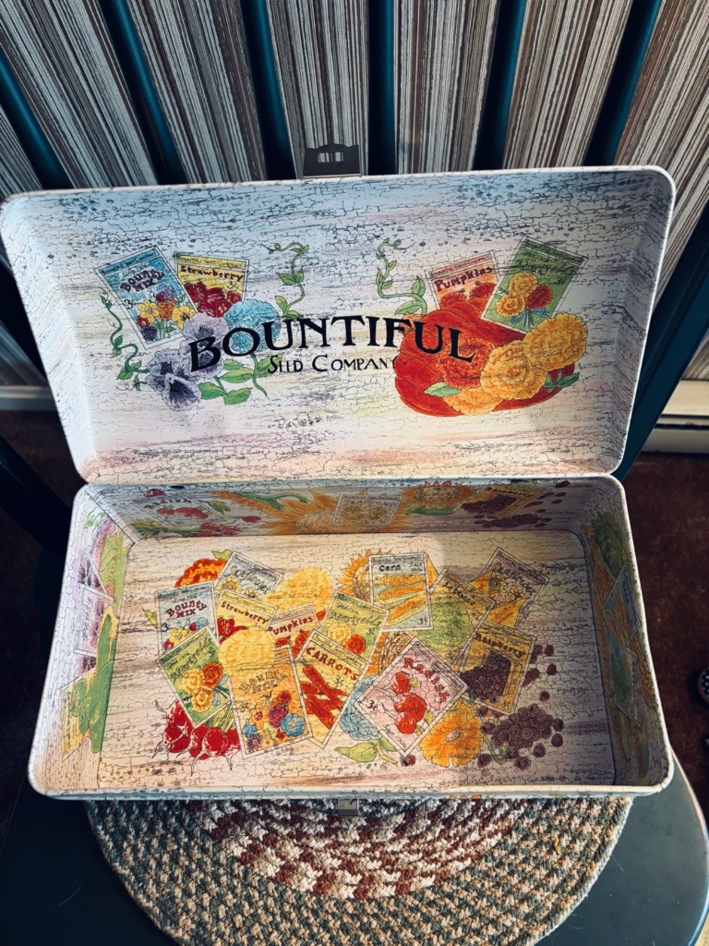 Vintage “Bountiful Seed Company” Tin Metal Large Storage Box With Latch - Picture 2 of 6